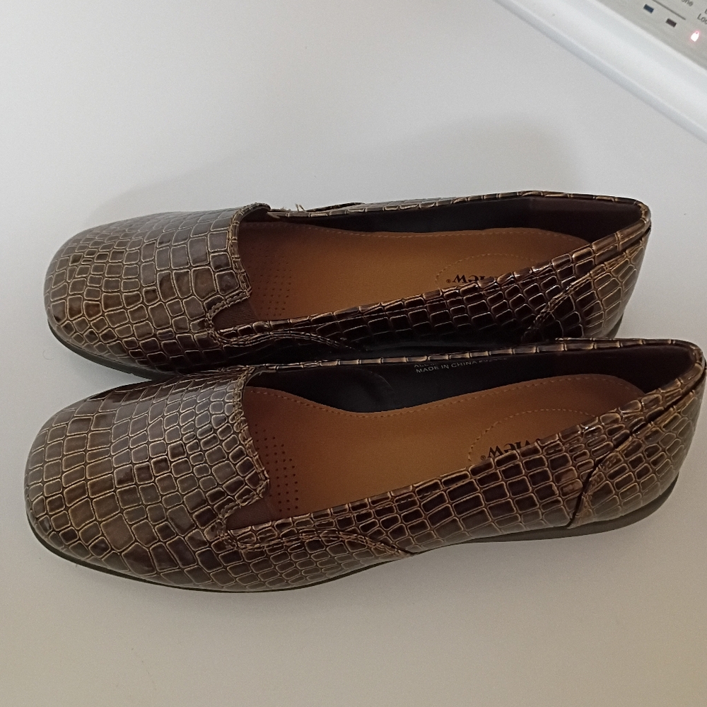 Comfortview Textured Brown Loafers